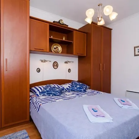 Todo - Two Bedroom With Terrace